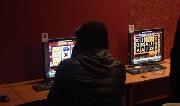 Во всем Закарпатье за день прикрыли более десятка подпольных казино 