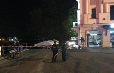 На Закарпатье полиция искала бомбу в ресторане скандального депутата