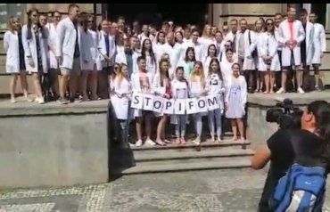 В Закарпатье студентов-медиков взбесило новое решение "Доктора смерть"