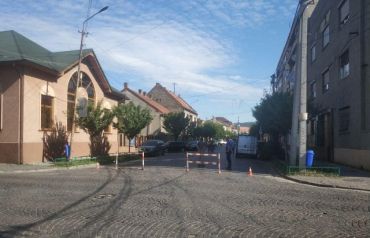 В Мукачево с самого утра перекрыта одна из центральных улиц