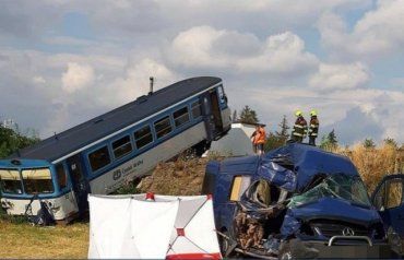 Официально: Жители Закарпатья попали в страшную аварию в Чехии