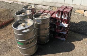 Больше 300 литров: В Закарпатье пивная контрабанда на границе не "прокатила"