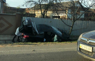 Утреннее ДТП возле Мукачево: Peugeot вылетел с дороги, пострадала 22-летняя пассажирка 
