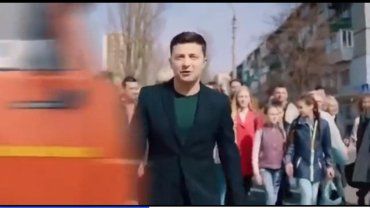 Петро Порошенко поделился со своими сторонниками видео, где Зеленский умирает 