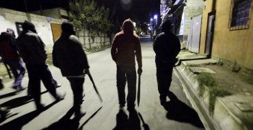 В Закарпатье 18 человек избивали всех кого видели из-за глупого конфликта на дискотеке 