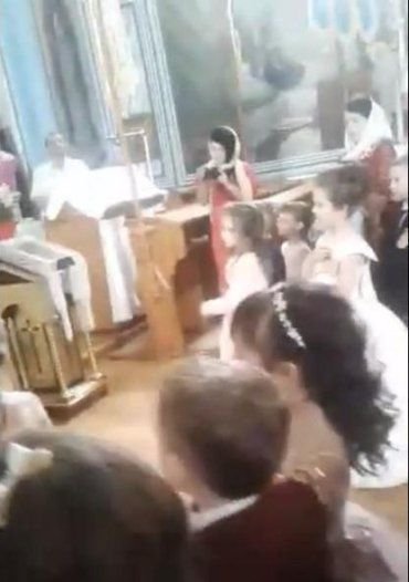 Из-за выпускного в детском саду на Закарпатье начался религиозный конфликт