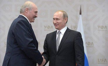 Развели западных партнеров с ЧВК)) Владимир Путин поздравил Лукашенко с победой на выборах