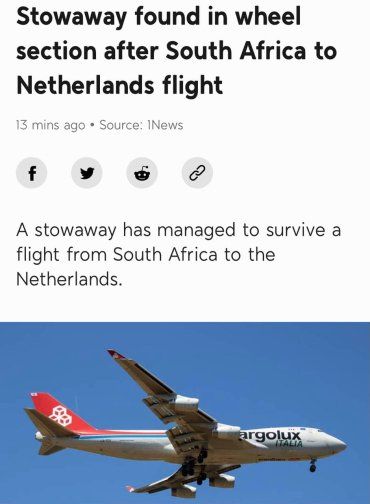 Нелегал живым долетел из Африки в Европу в отсеке шасси самолета 
