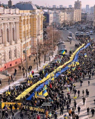 Почти всех туристов-активистов в Харьков пришлось свозить со всей Украины