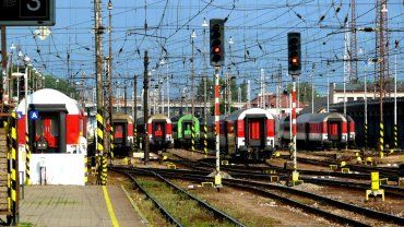 В Закарпатье люди теперь могут бесплатно садиться на поезда в Словакию 