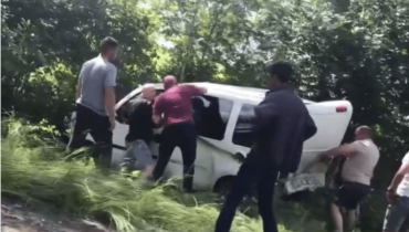Очевидцы побежали спасать: Появилось видео с места вчерашнего ДТП в Закарпатье 