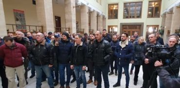 В Ужгороде недовольные евробляхеры вышли на массовую акцию протеста 
