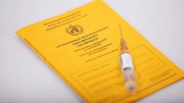 В областном центре Закарпатья массово торгуют паспортами вакцинации 