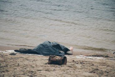 На Закарпатье в реке нашли 22-летнего утопленника 