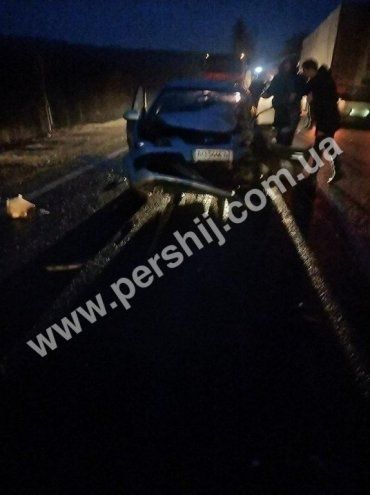 Тотальный кошмар в Закарпатье: Женщину зажало в машине, водителю оторвало ногу