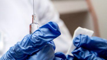 В Закарпатье учебный процесс под угрозой срыва из-за массового отказа от вакцинации