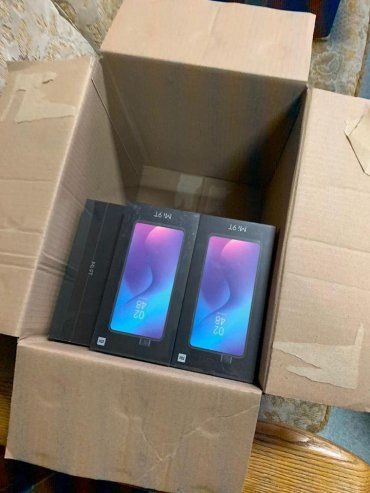 В Закарпатье пытались провезти 257 новеньких смартфонов "Xiaomi"