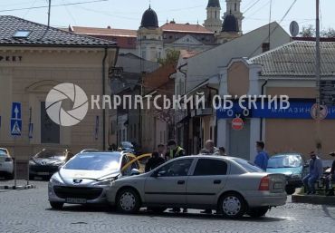ДТП в центре Ужгорода: Виновником стал таксист 