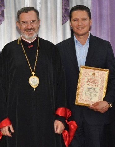 Степан Деркач та Мілан Шашик перед освяченням новозбудованої церкви у Хусті
