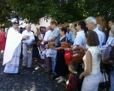 Освящение урожая в кафедральном соборе города Ужгород