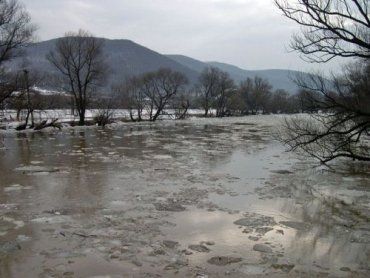 На реках Закарпатья продолжится разрушение ледового покрова