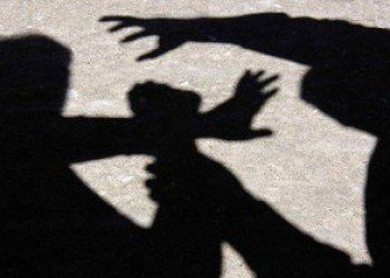 В Мукачево трое уродов изнасиловали 19-летнюю девушку в лесополосе