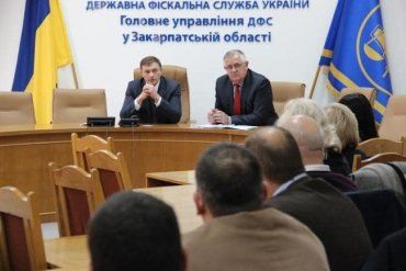 Все чиновники фискальной службы в Закарпатье пройдут люстрационную проверку