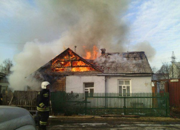 От уничтожения пожаром жилой дом спасли виноградовские пожарные