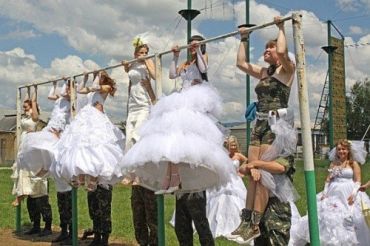 Парад невест в Ужгороде испытают на прочность тела и духа