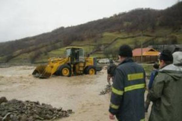 Продолжается спад воды на реках в высокогорных районах Закарпатья