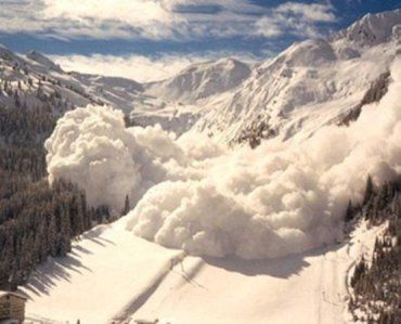 В горах Закарпатья сохраняется повышенная лавинная опасность