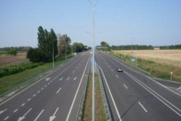 Вводится эксперимент по финансированию ремонта трассы Киев-Чоп