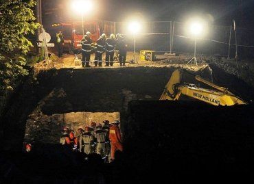 При обрушении моста в чешском городе Вилемов погибли четыре человека