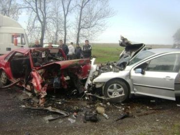 В ДТП под Виноградово погибли водитель и пассажир автомобиля AUDI