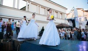 "VII Закарпатський парад наречених" пройде в Ужгороді