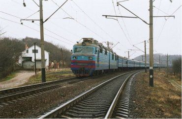 На Воловеччині 23-річний хлопець з Києва кинувся під потяг.