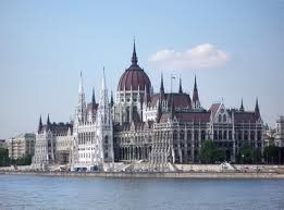 Здание венгерского парламента на берегу Дуная, Будапешт