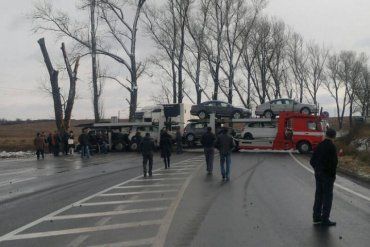 На трассе "Киев-Чоп" в Ужгородском районе, в ДТП столкнулись два грузовика