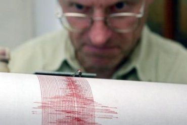 Эпицентр землетрясения находился в 55 километрах к западу от Будапешта