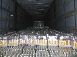 Жителя Полтавы поймали в Нижних Воротах с 22 413 бутылок левой водки