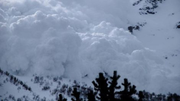 Угроза схождения лавин на Закарпатском высокогорье