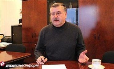 Гриценко советует Кличко выгнать "тушек" и бывших уголовников