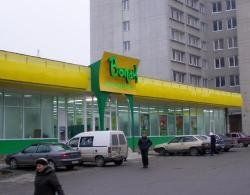 Шустрый воришка за пару часов обворовал два магазина в Ужгороде