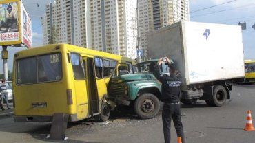 За минувшие сутки в Украине произошло 104 дорожно-транспортных происшествий