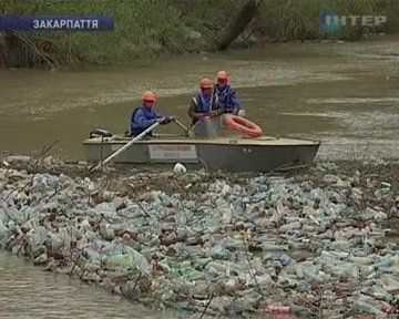 Працівники водного господарства Закарпаття проводять операцію "Краб"