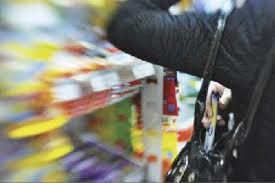 В Ужгороде с супермаркетов тянут все, что плохо лежит