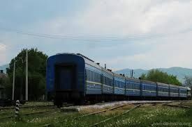 Відео в сюжеті "Абзацу" щодо подорожі в поїзді Солотвино-Львів шокує.