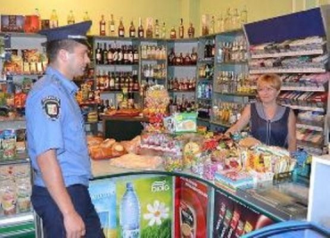 На Закарпатье магазины лишили лицензий за продажу алкоголя детям