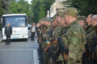 В Ужгороде провожали на восток очередной сводный отряд милиции