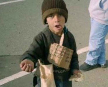 В Берегово возле местного супермаркета обнаружили 12-летнего смуглого мальчика